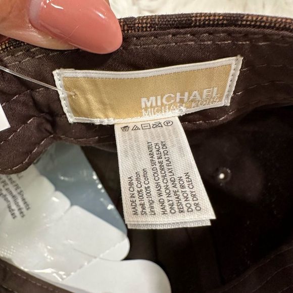 MICHAEL KORS SIGNATURE LOGO BASEBALL CAP New